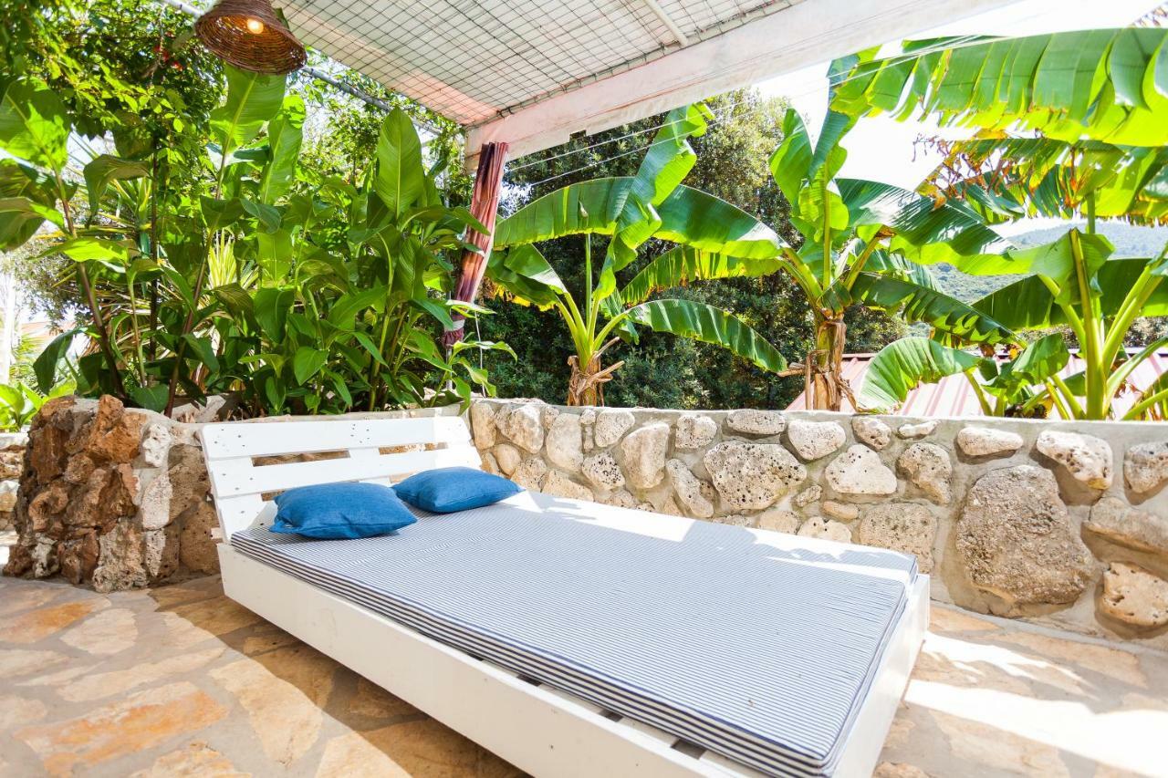 Relax Tiny Villas 40 Meters Of The Beach Zrnovo Dış mekan fotoğraf