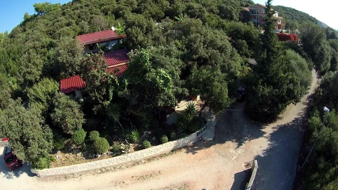 Relax Tiny Villas 40 Meters Of The Beach Zrnovo Dış mekan fotoğraf