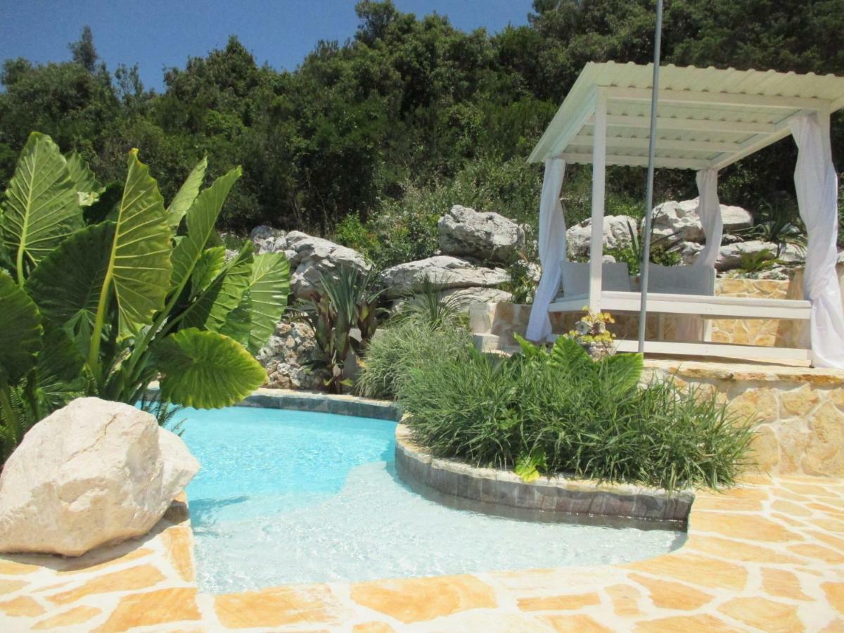 Relax Tiny Villas 40 Meters Of The Beach Zrnovo Dış mekan fotoğraf